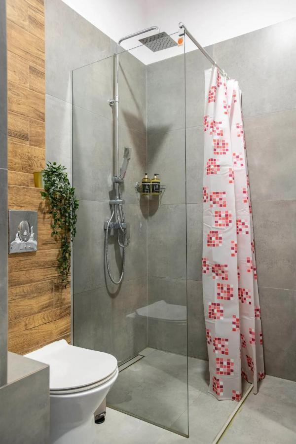 Uroczy apartament obok Opery i Dworca Głównego Cracovia Exterior foto