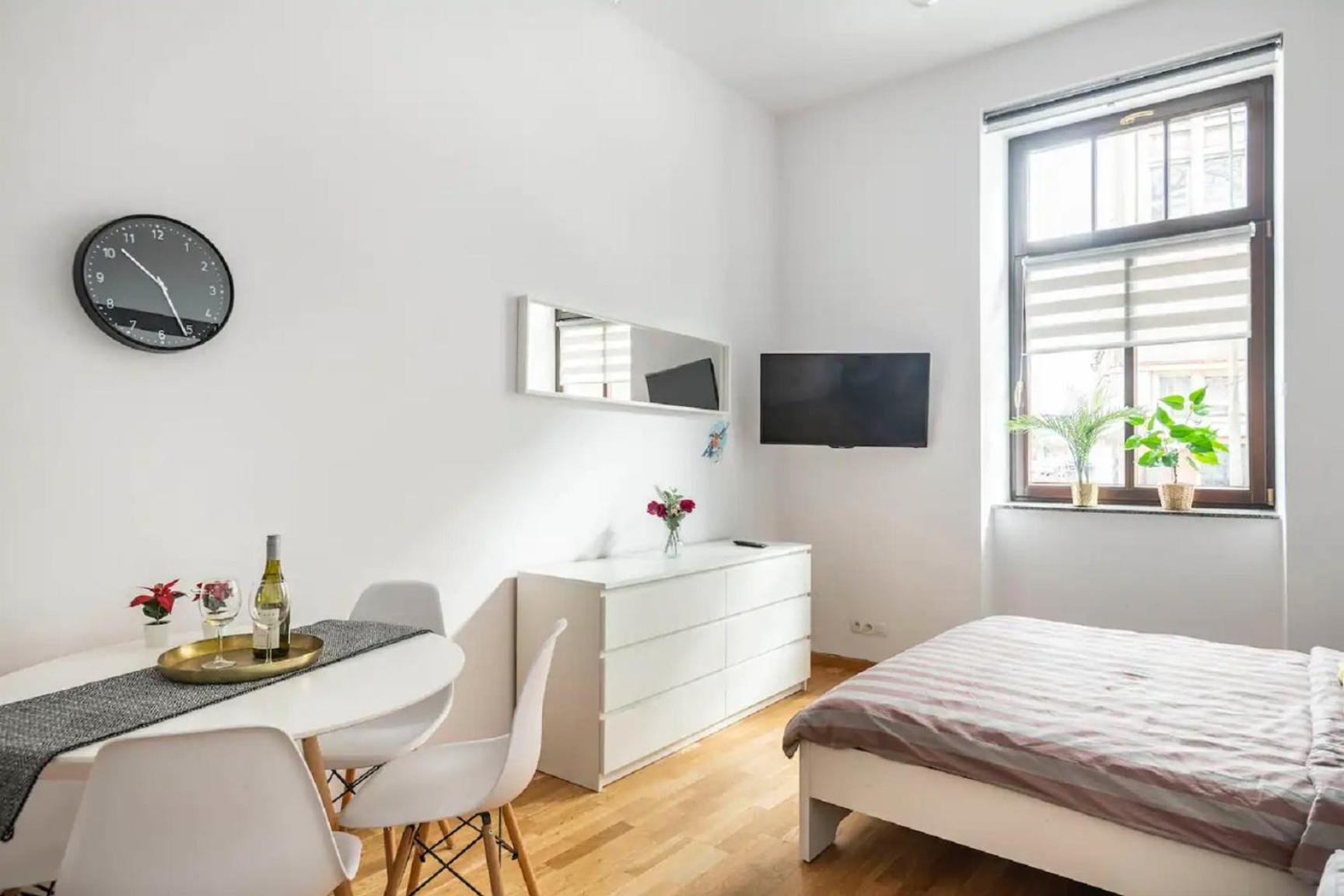 Uroczy apartament obok Opery i Dworca Głównego Cracovia Exterior foto
