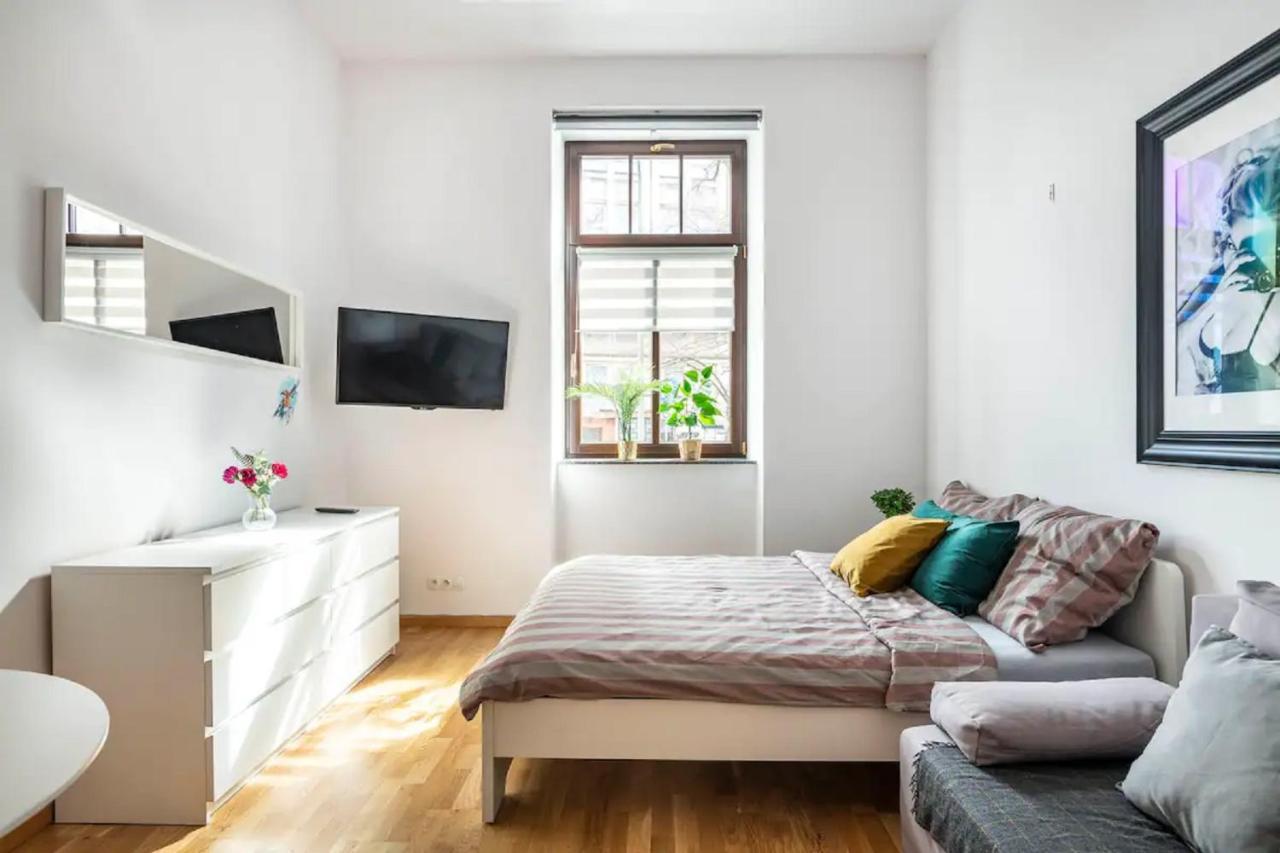 Uroczy apartament obok Opery i Dworca Głównego Cracovia Exterior foto