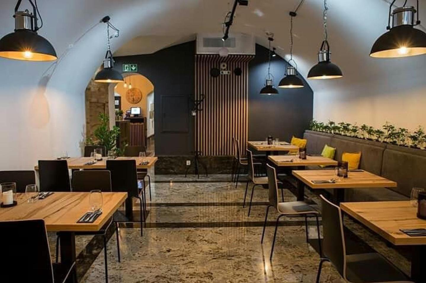Uroczy apartament obok Opery i Dworca Głównego Cracovia Exterior foto
